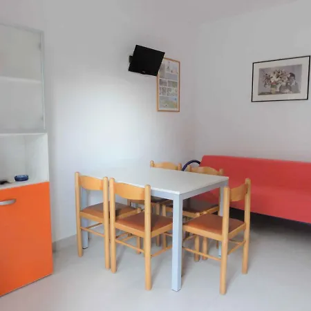 In 36265 Apartment *
